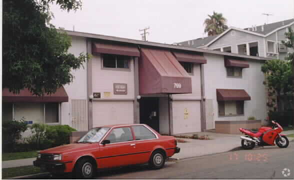 Building Photo - 769 Gardenia Ave