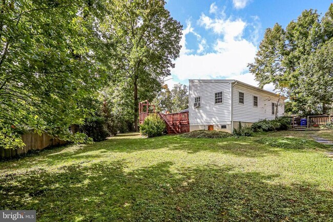 Building Photo - 8113 Carlyle Pl