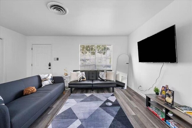 Building Photo - 3007 Burning Oak Dr