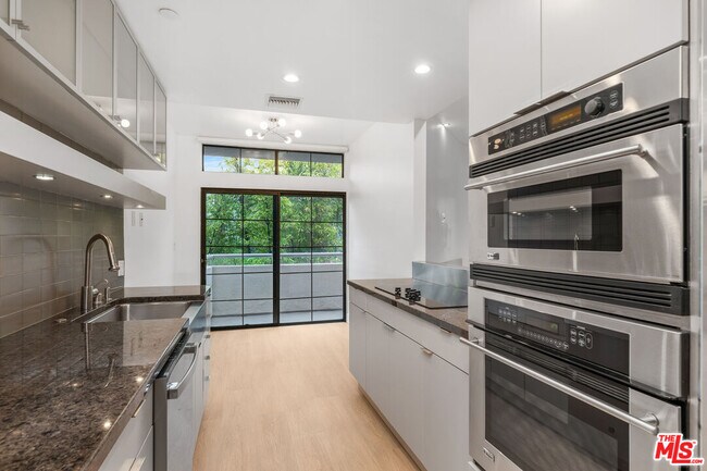 Building Photo - 200 N Swall Dr