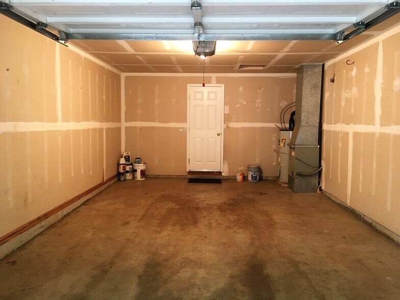 Building Photo - 3715 70th Ave NW