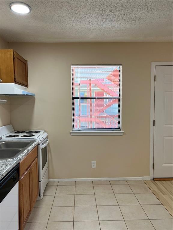 Building Photo - 4405 Avenue A
