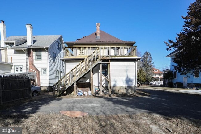Building Photo - 1112 Collings Ave