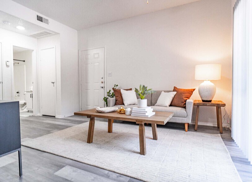 Building Photo - 12330 Metric Blvd