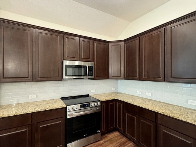 Building Photo - 3016 Samson Dr