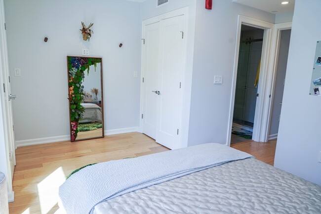 Building Photo - 135 Second St