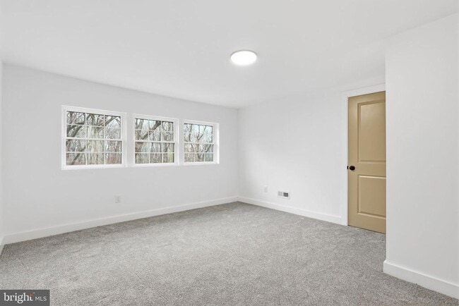 Building Photo - 7803 Monroe Ave