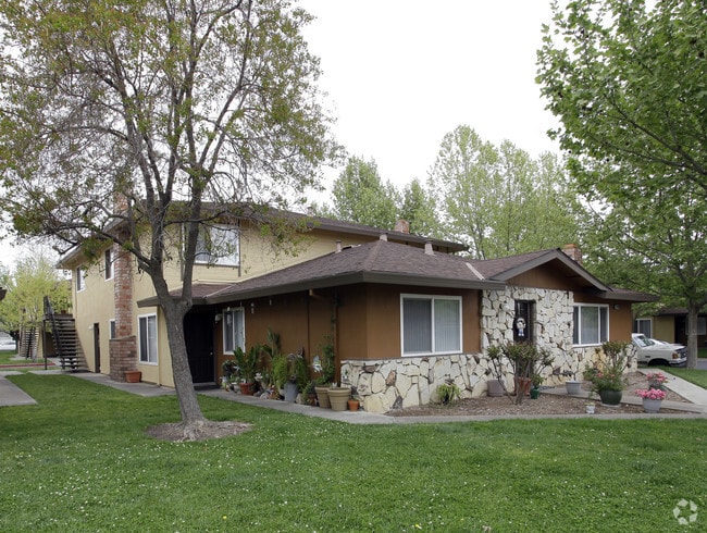 Primary Photo - Cottage Estates