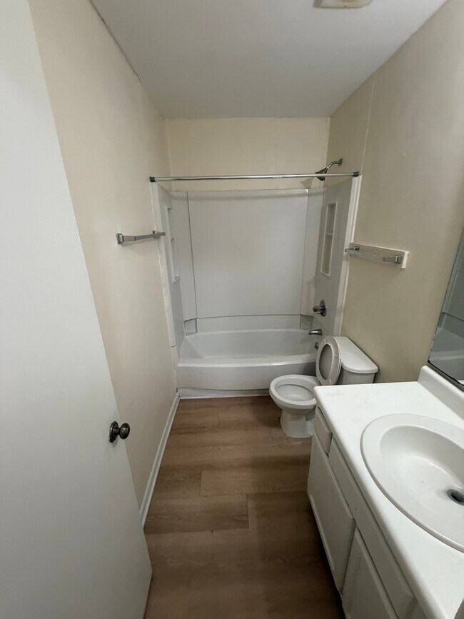 Building Photo - 936 Hearthridge Ct
