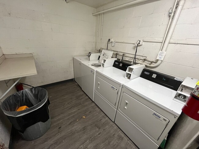 Building Photo - 6643 Haskell Avenue