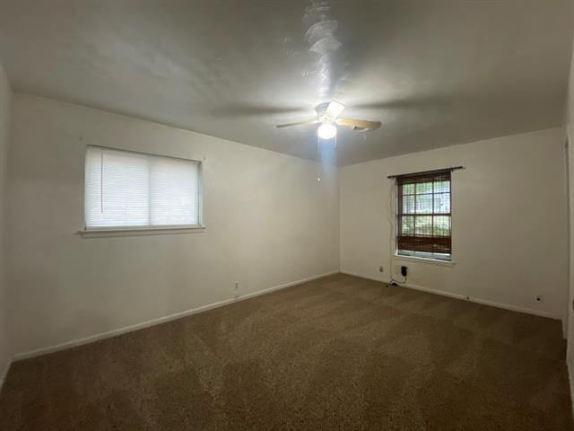Building Photo - 3010 Nottingham Dr