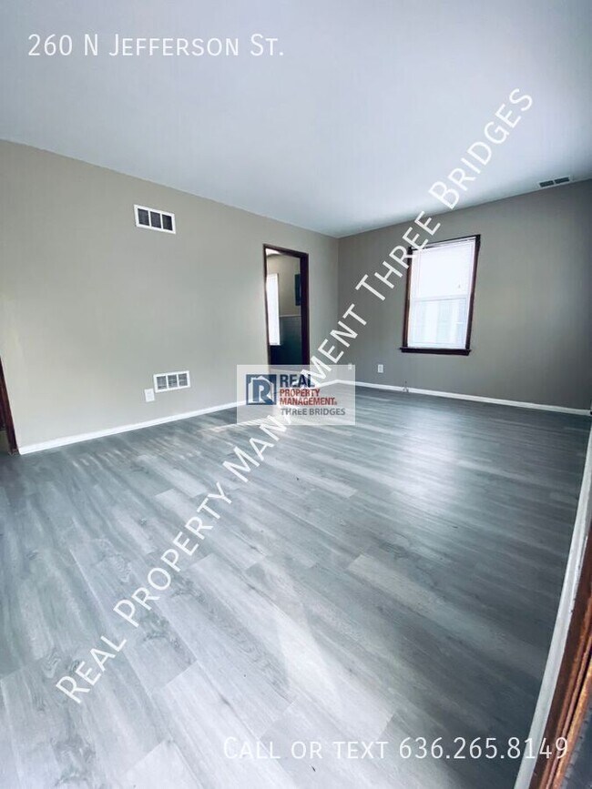 Building Photo - 260 N Jefferson St