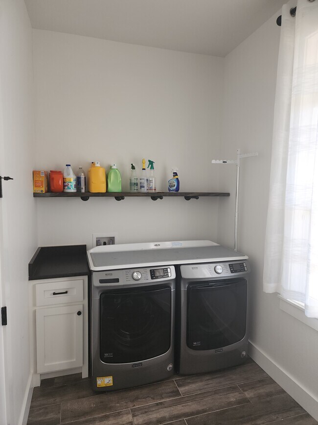 shared laundry - 8321 SW 109th Ter