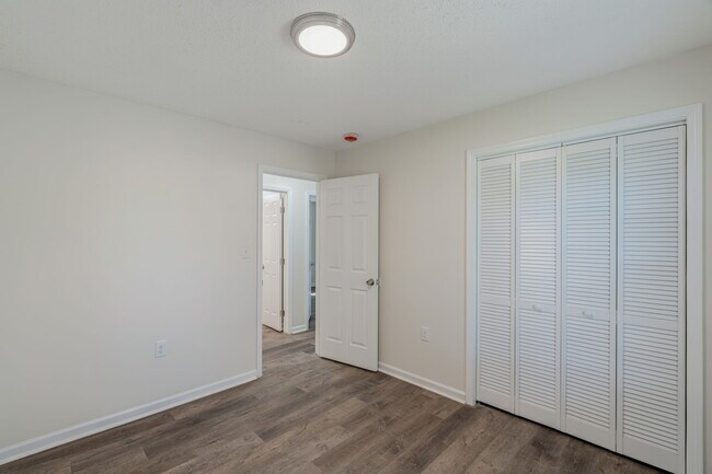 Building Photo - 2827 Shiloh Cir