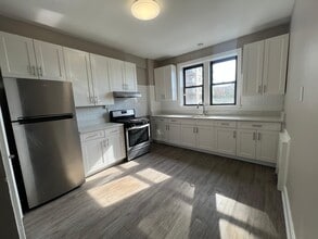 Building Photo - 195 Prospect St