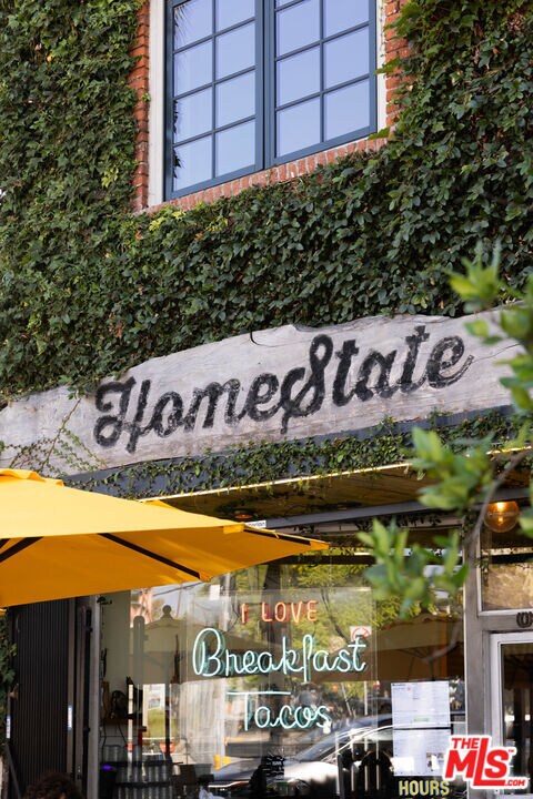 Building Photo - 2020 Mayview Dr