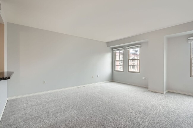 Building Photo - 300 W 11th Ave