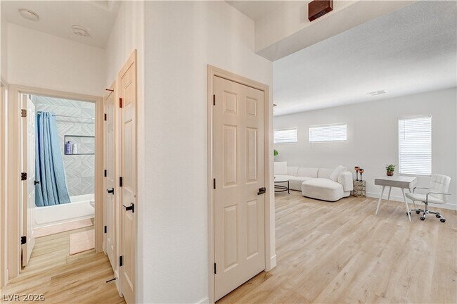 Building Photo - 3236 Rushing Waters Pl