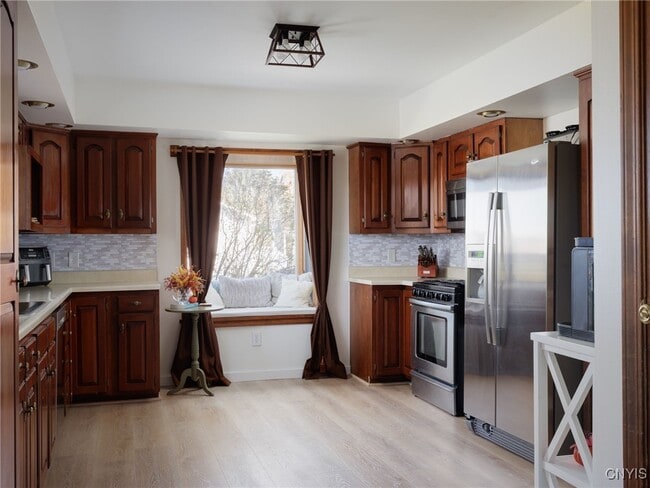 Building Photo - 35749 Sayre Rd