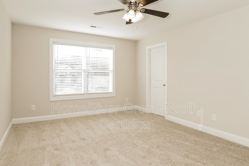 Building Photo - 304 Beaumont Cir