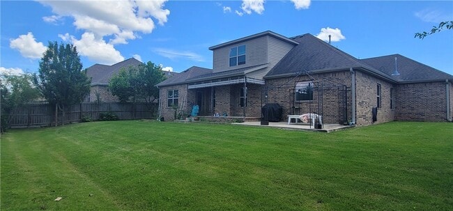 Building Photo - 5810 W Cane Hill Dr