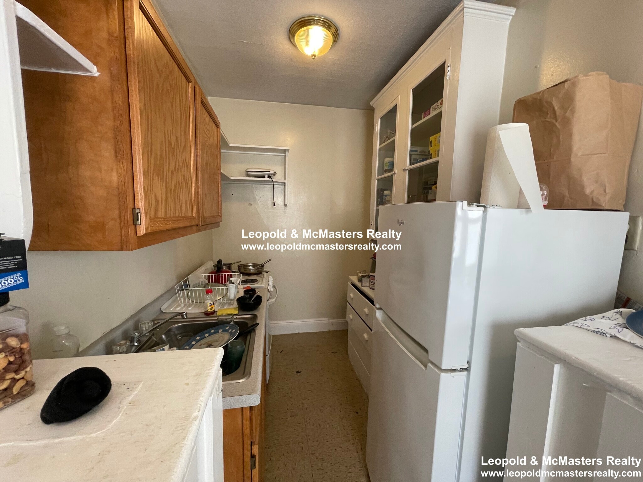 Building Photo - 225 Kelton St