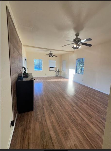Living area - 591 Durango Ave
