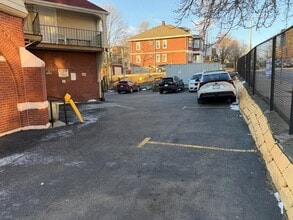 Building Photo - 175 Ashmont St