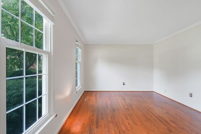 Building Photo - 94 Cleremont Dr