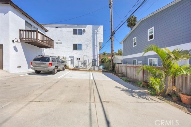 Building Photo - 213 Avenida Rosa