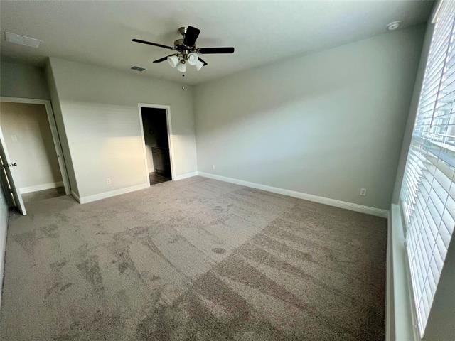 Building Photo - 701 Portina Dr