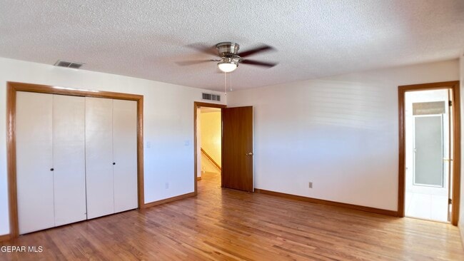 Building Photo - 4719 Frankfort Ave