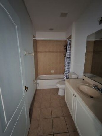 Building Photo - 7070 Venice Way