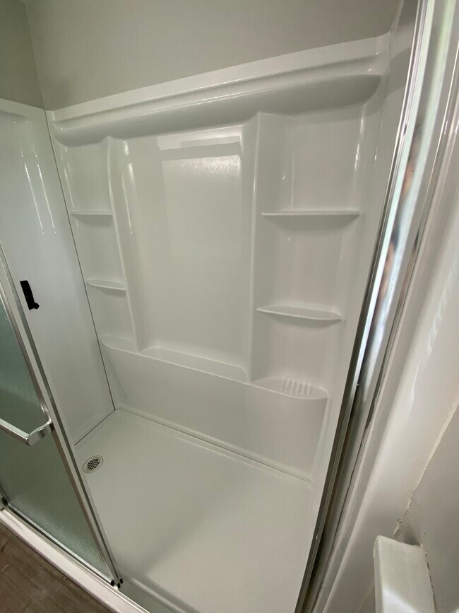 Building Photo - 309 Choker St SE