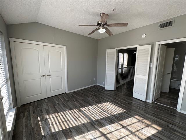 Building Photo - 9823 Summerwood Cir