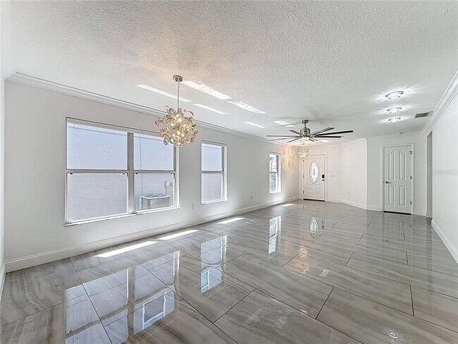 Building Photo - 12844 Oulton Cir