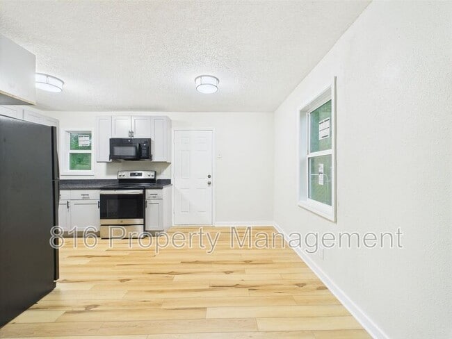 Building Photo - 7804 E 51st St