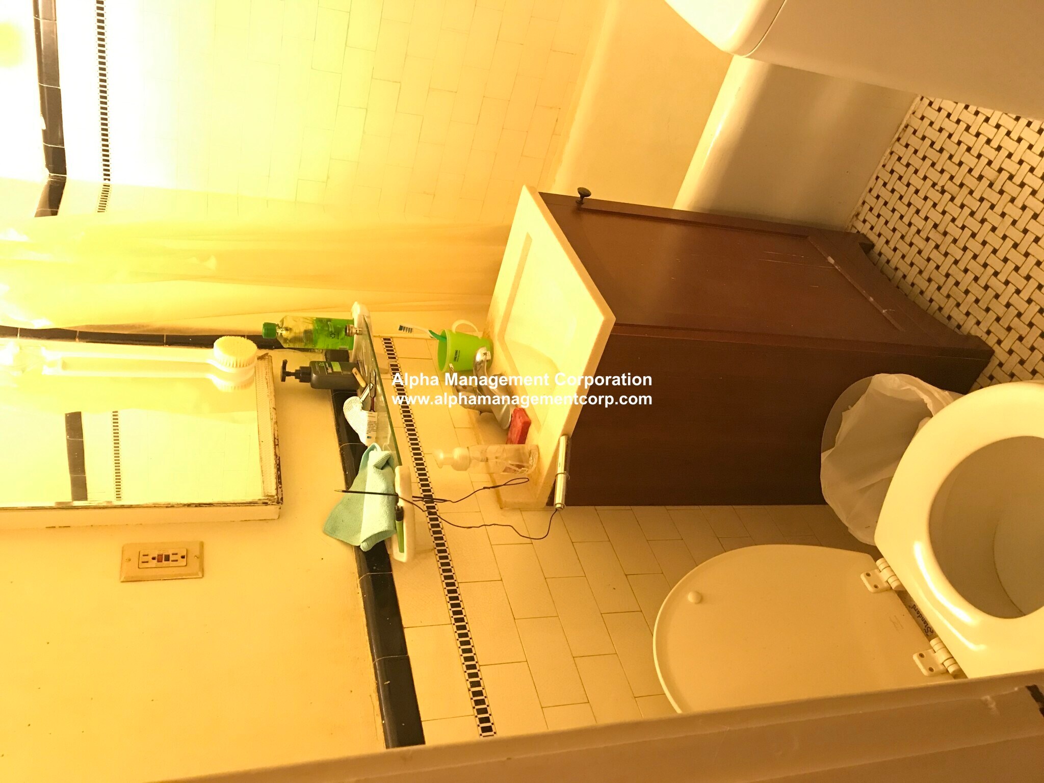 Building Photo - 349 Pleasant St