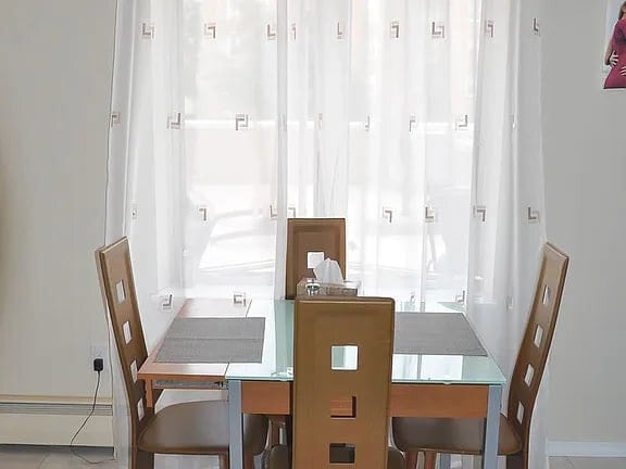 Building Photo - 2072 Ocean Ave