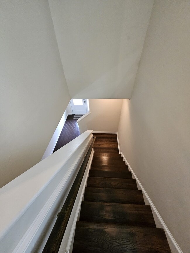 Building Photo - 110 Fargale Ln