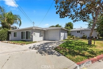 Building Photo - 10325 Flora Vista St
