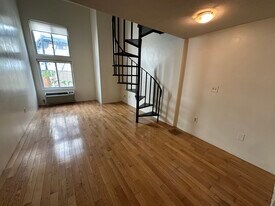 Building Photo - 377 Dorchester St