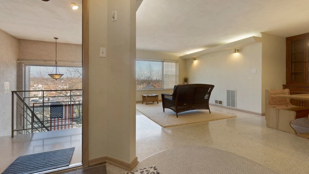 Building Photo - 3303 Watson Rd