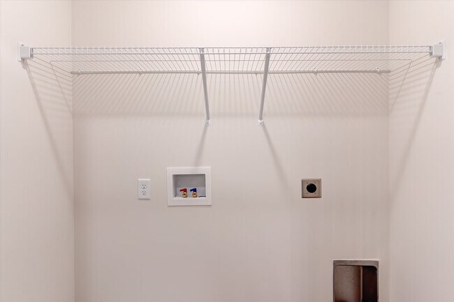 Building Photo - 2805 Cruze Dr