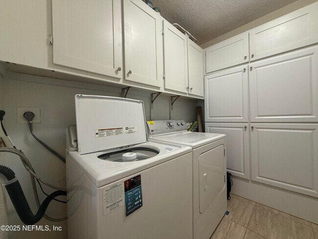 Building Photo - 5650 A1A S