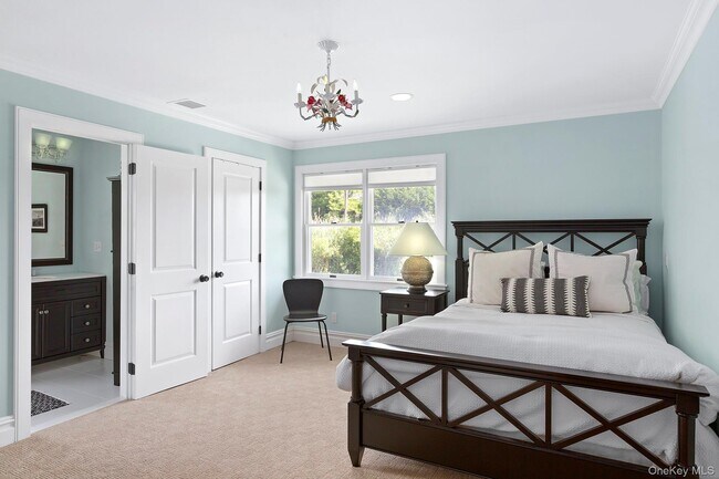 Building Photo - 31 B Club Ln