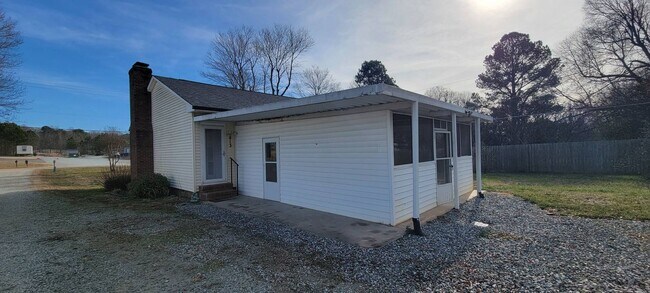 Building Photo - Ready to Move in