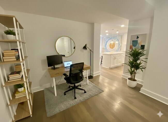 Building Photo - 1820 Clydesdale Pl NW