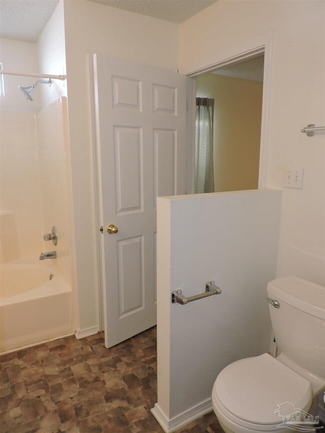 Building Photo - 345 Mirabelle Dr