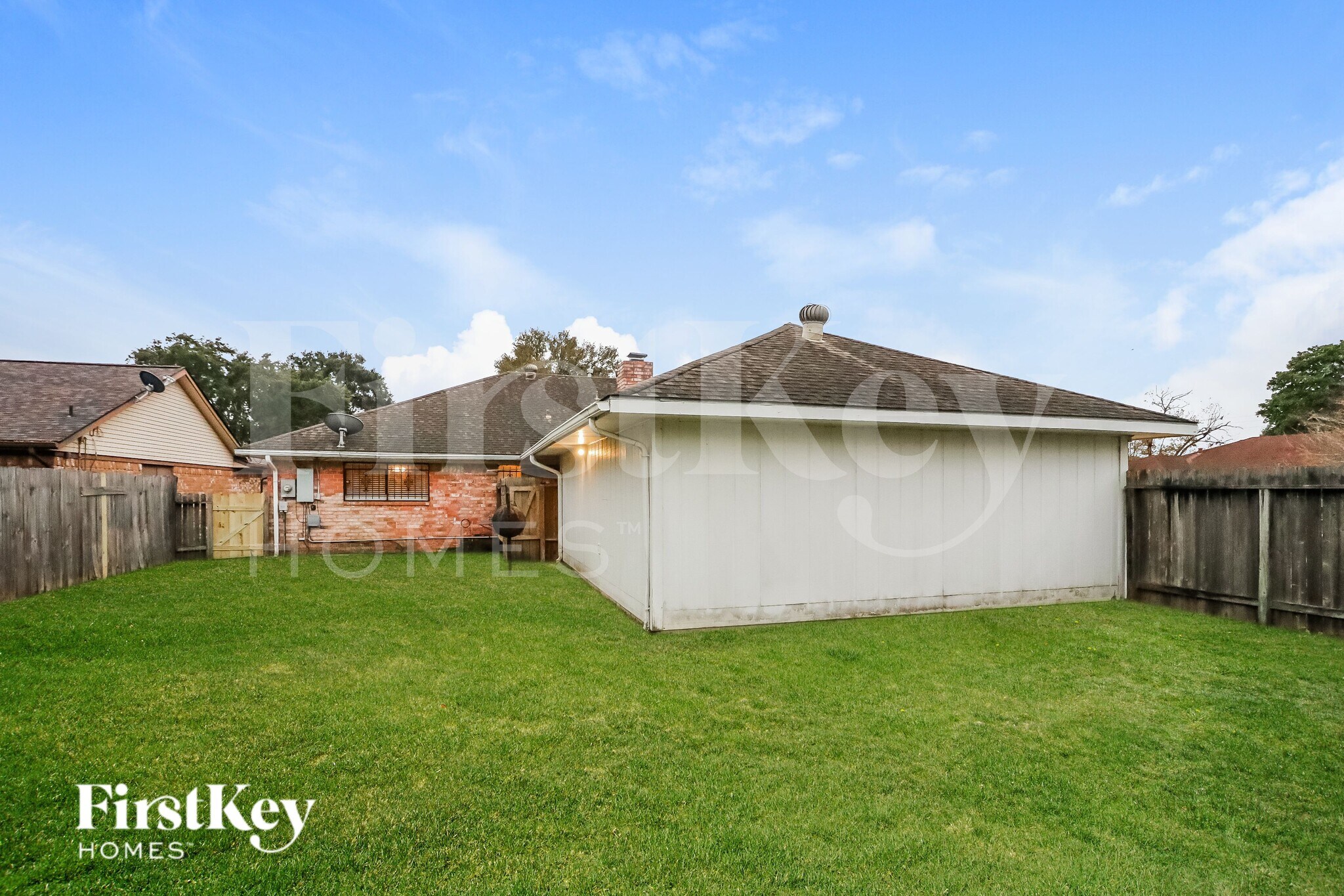 Building Photo - 2005 Tulsa St